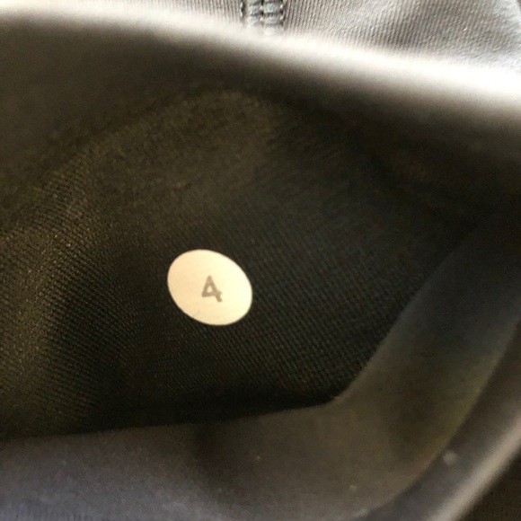 Lululemon Fast As Light Crop Black Full-On® Luxtreme 4 - Picture 13 of 13